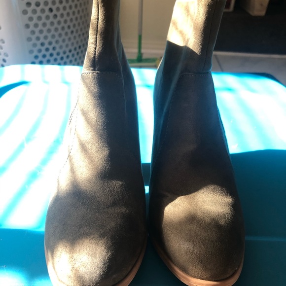 Olive Green booties - Picture 4 of 4